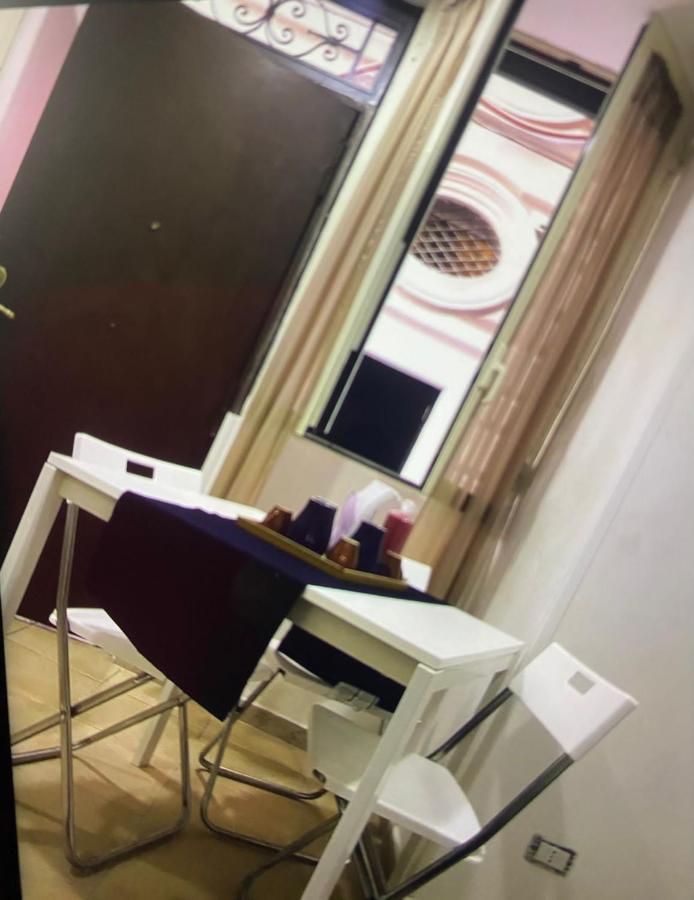 Casa Mari' Centro Storico Vicino Hotel Caracciolo เนเปิลส์ ภายนอก รูปภาพ